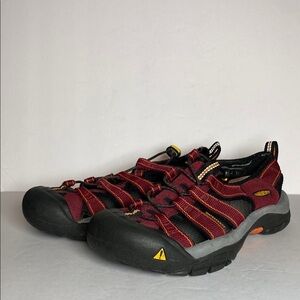 KEEN Women's Red and Black Outdoor Sandals